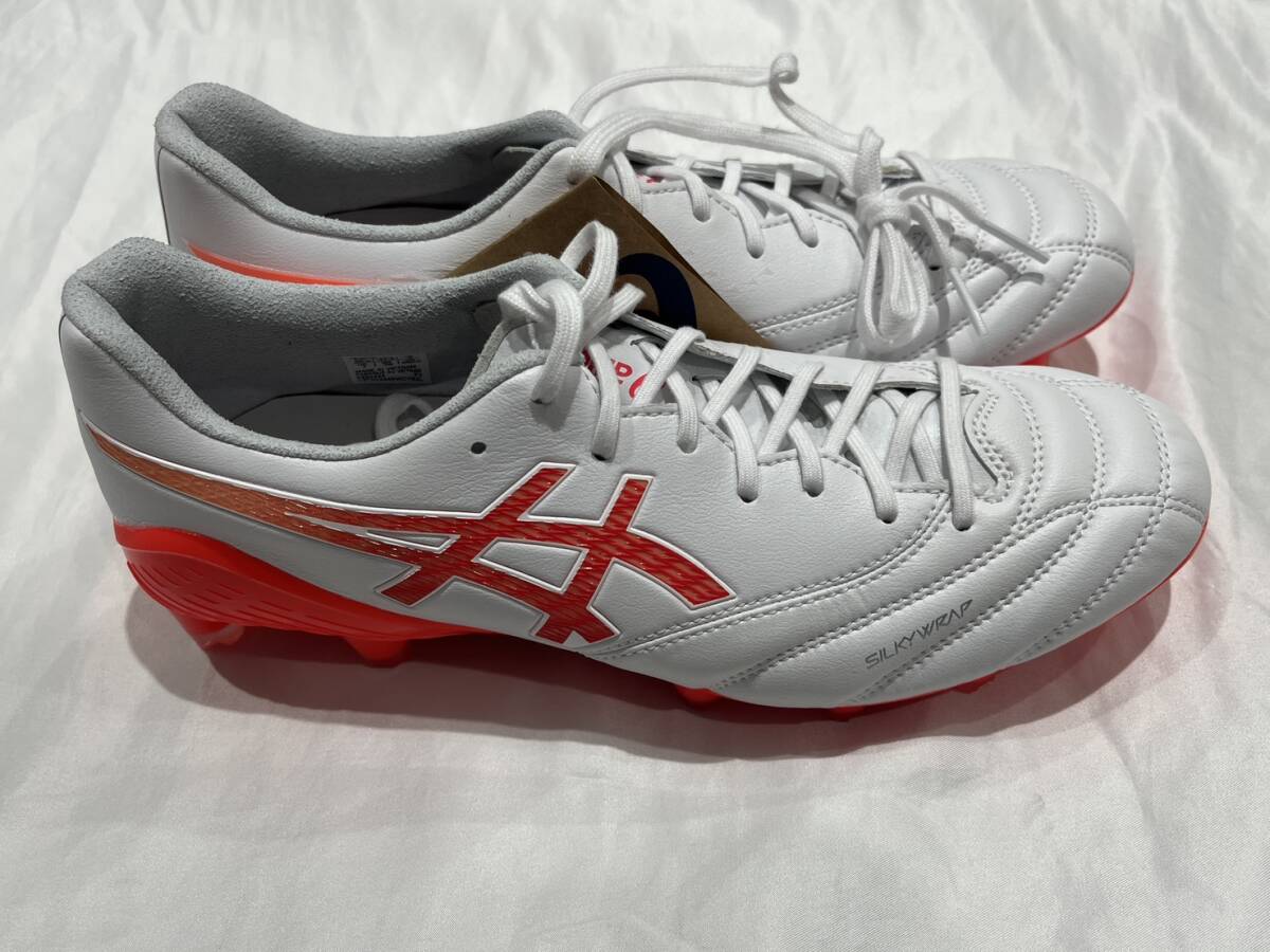 SP198【新品未使用◎】asics DS LIGHT X-FLY 6 サッカー スパイク アシックス 1101A076 白 赤 スポーツ シューズ 靴 定番 美品 26.0cm_画像5