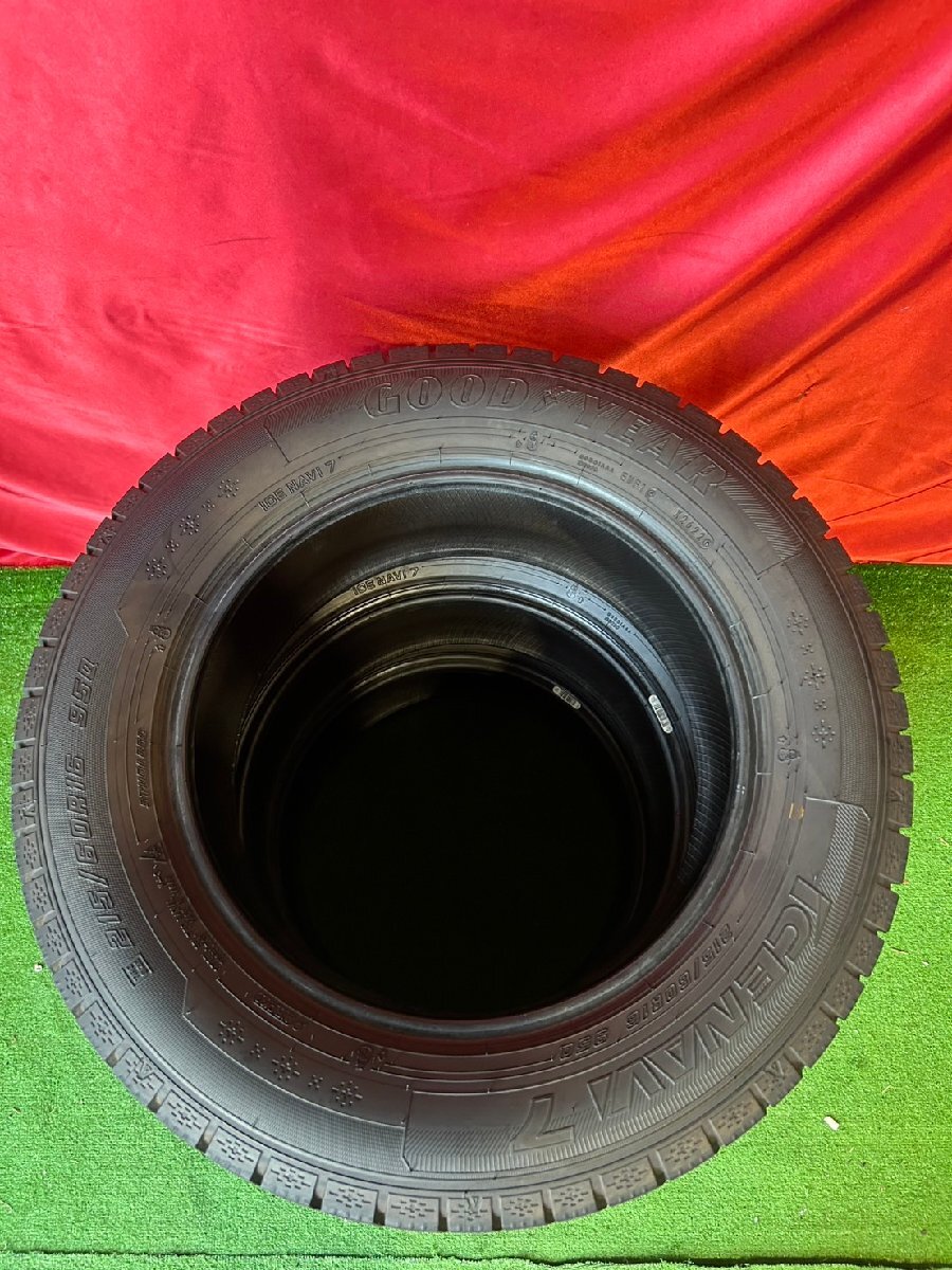 【バリ溝・スタッドレス・2022年製】グッドイヤー アイスナビ7 215/60R16_画像2