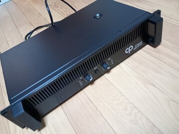 CLASSIC PRO CPX600 Classic Pro усилитель мощности 200W×2