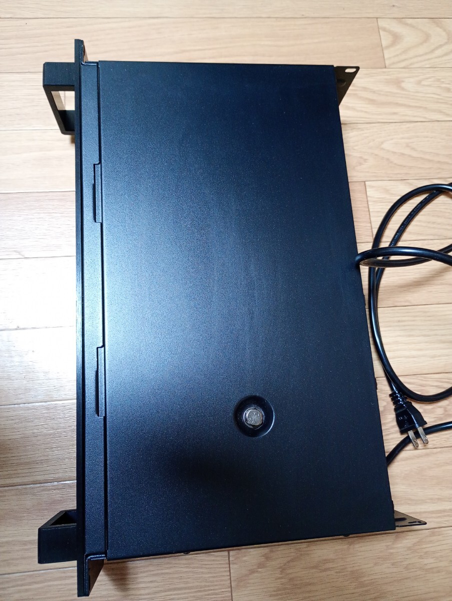 CLASSIC PRO CPX600 Classic Pro усилитель мощности 200W×2