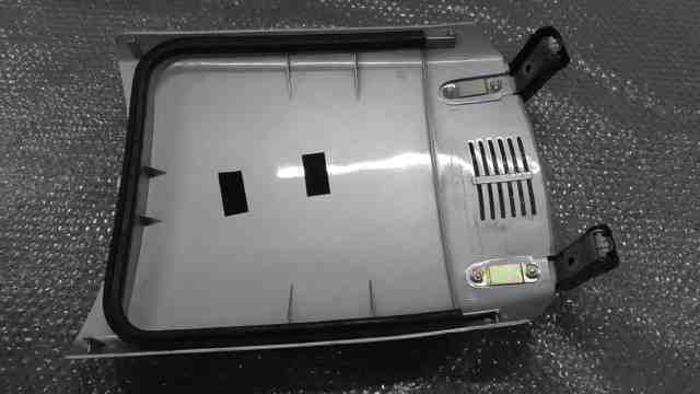 ストリーム　TB07　の　フロントカバー 傷 *1761615166　中古_画像7