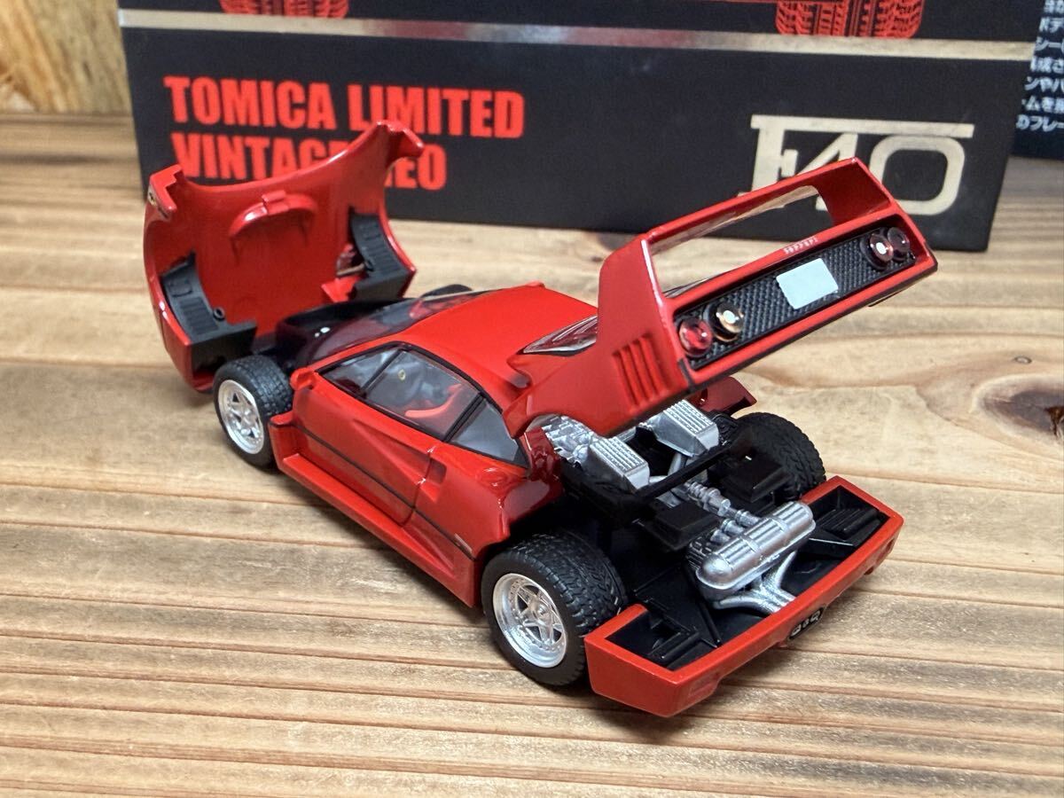 トミカリミテッドヴィンテージ フェラーリ F40 赤 Ferrari_画像4