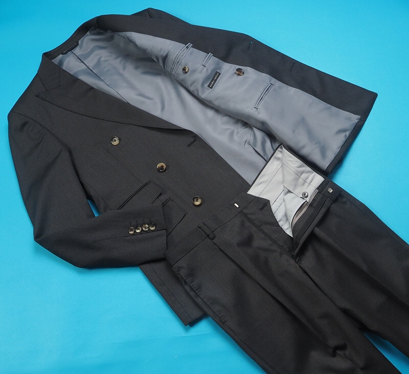 新品サンプル azabu tailor 麻布テーラー 秋冬『comero イタリア製生地』ウール100% ダブルブレスト スーツ 46A(A5)灰 0902-101_画像2