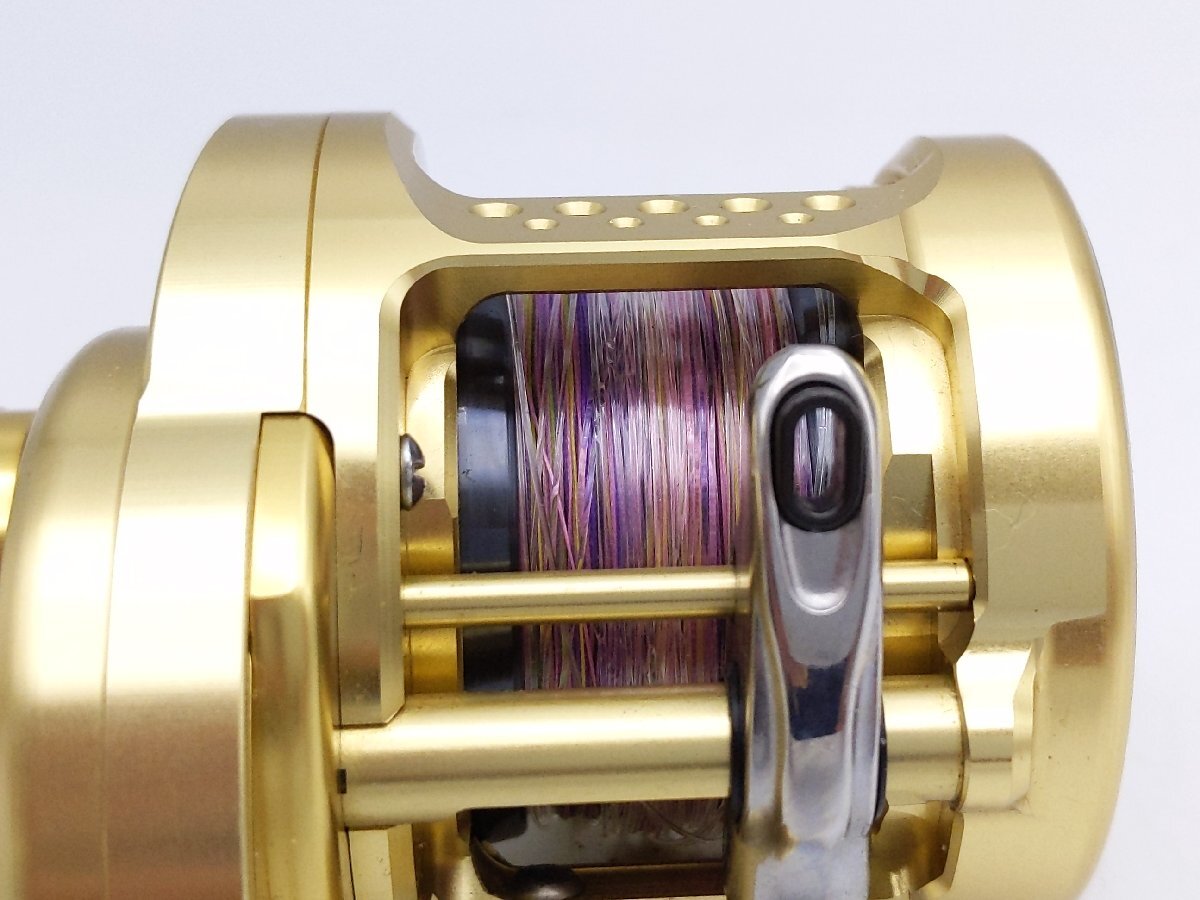 ②(管24715)極上品 Shimano シマノ 14 オシアコンクエスト200HG 右ハンドル ベイトリール_画像6