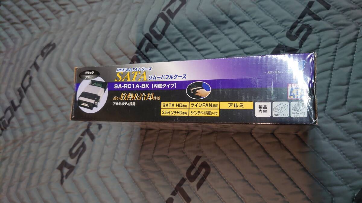 未使用未開封 ラトックシステム SA-RC1A-BK アルミ ツインファン SATAリムーバブルケース 内蔵タイプ_画像3