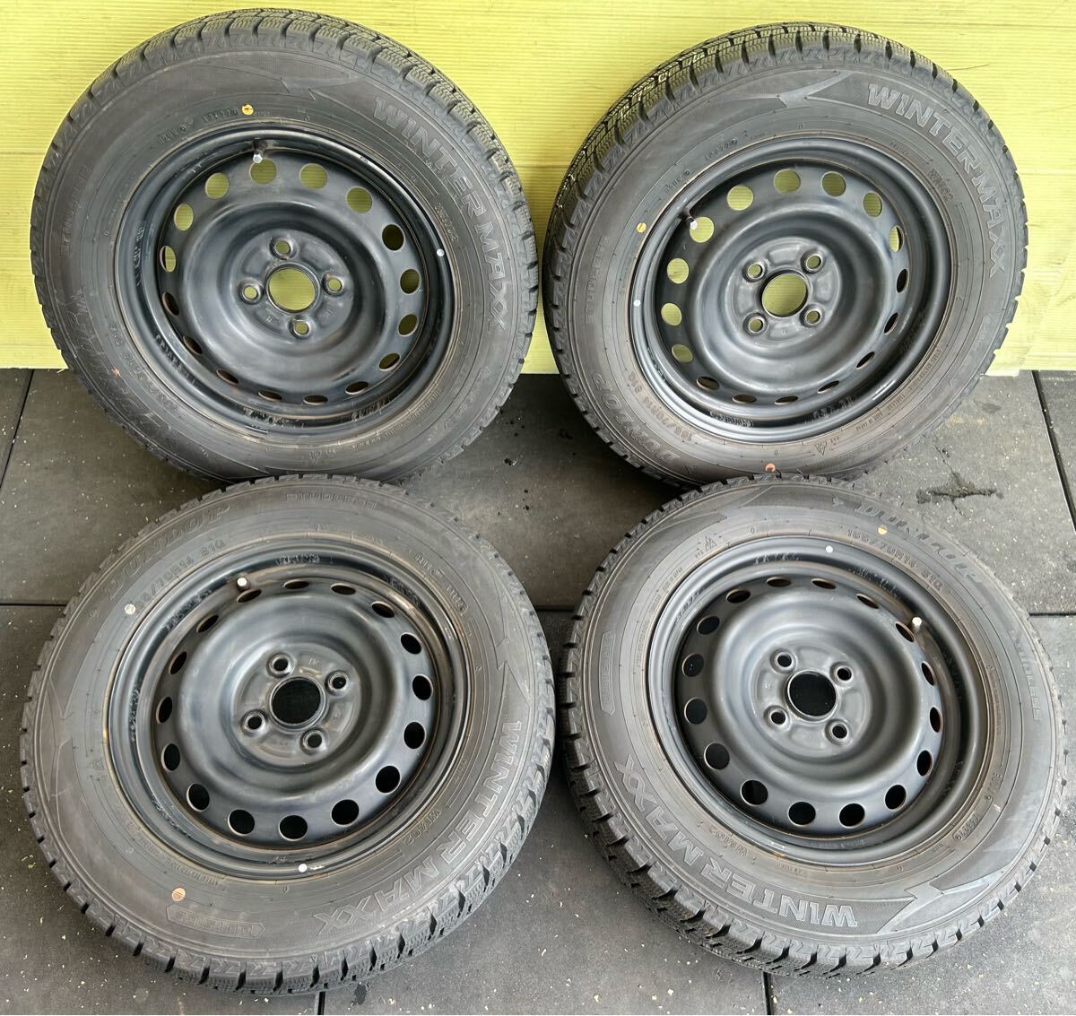 165/70R14 2022年スタッドレス DUNLOP WINTER MAXX ４本セット トヨタ純正スチールDK 4穴 14×5J ET+39 PCD100 ハブ径54mm_画像2