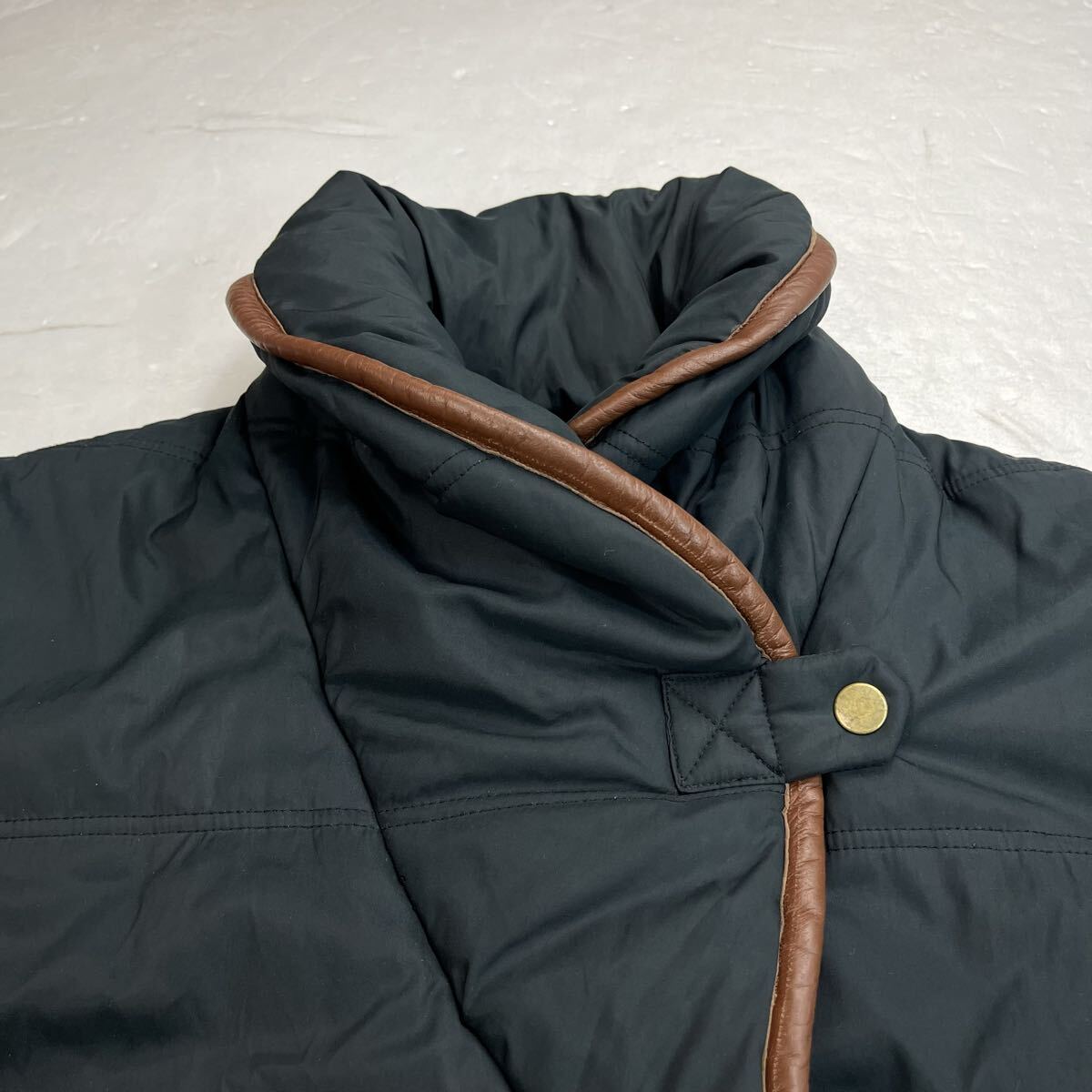 (TK1025)【フランス製】 HANAE MORI ハナエモリ アシンメトリー キルティング コート アウター ダークネイビー 防寒 42_画像3