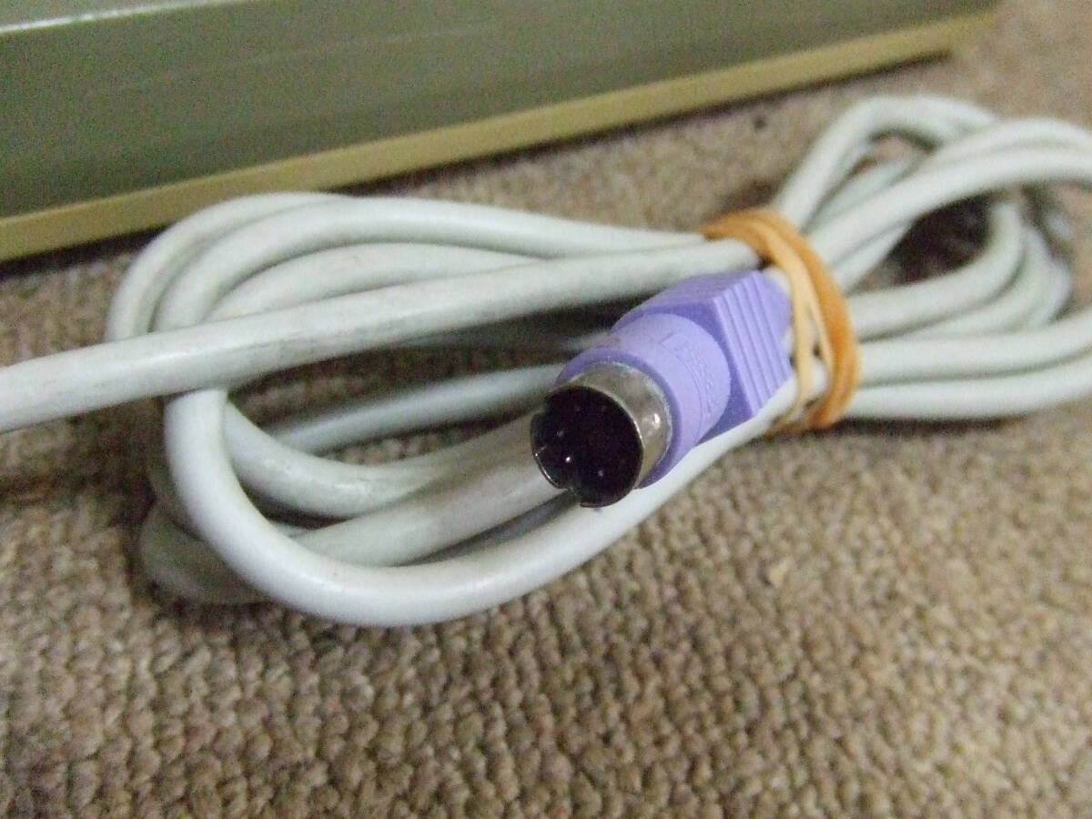 Q961 希少！BTC　ミニキーボード　PC　PS/2　9118 中古　未確認　現状　ジャンク_画像8