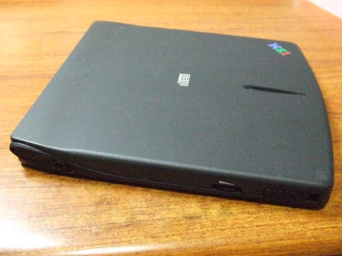 Q967 　IBM USB ポータブル CD-ROMドライブ CD-210PU CDドライブ　中古　本体　未確認　現状　ジャンク_画像4