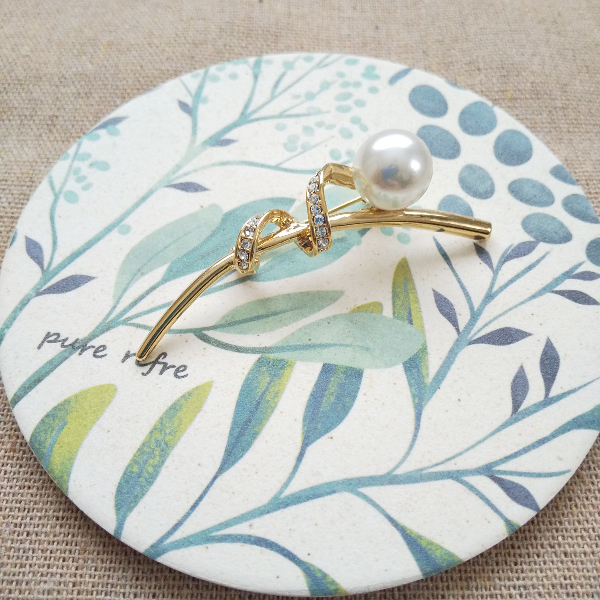 ★ ブローチ / パール / キュービックジルコニア / ゴールド ★_画像1