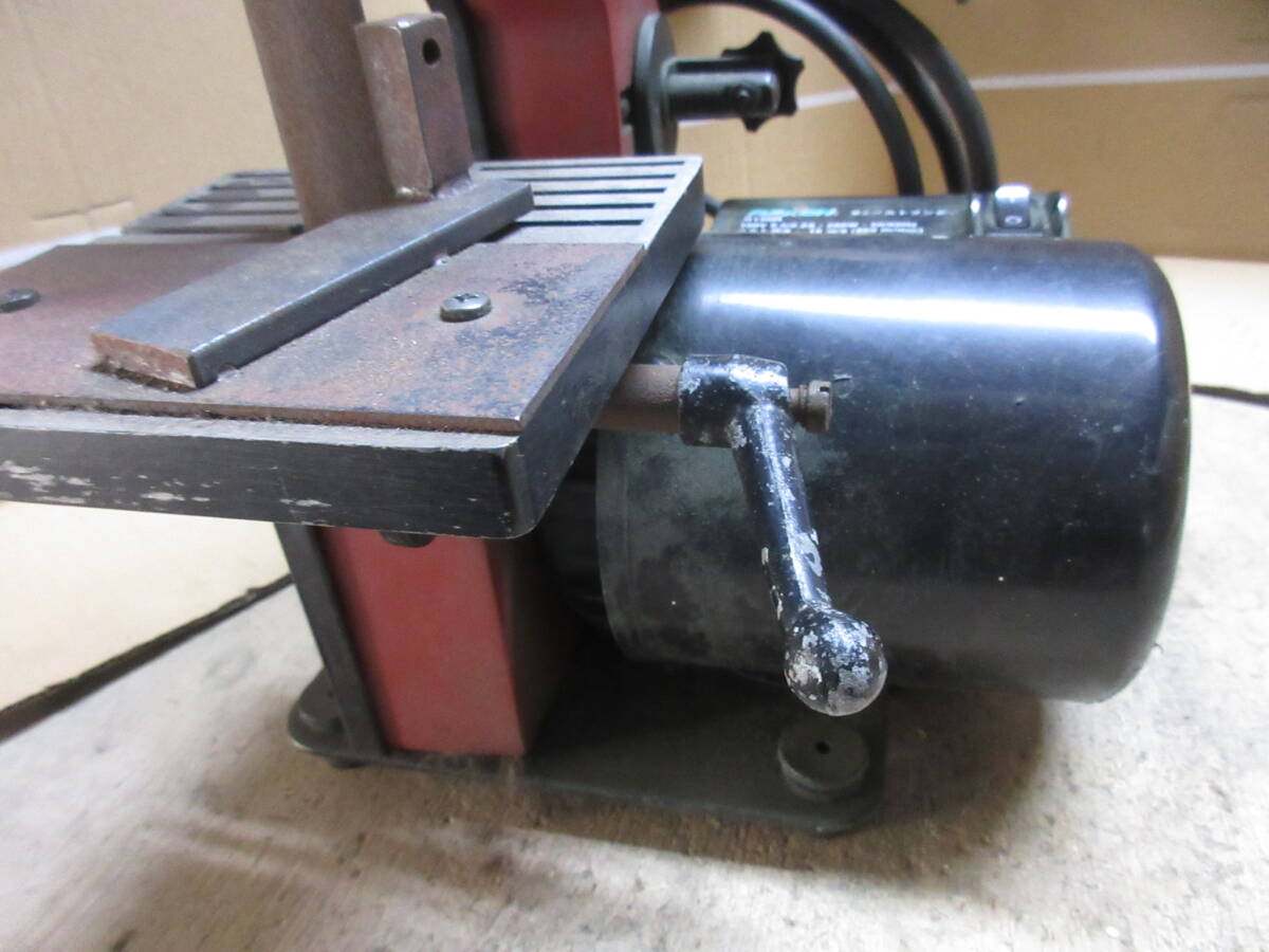 追加写真有 動作確認ジャンク REXON レクソン 卓上ベルトサンダー B-130R オマケベルト付属_画像5