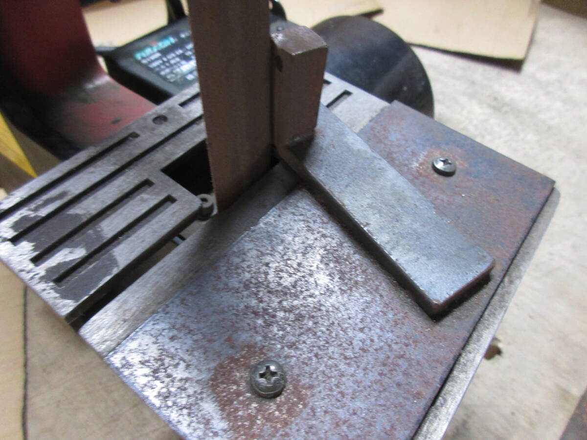 追加写真有 動作確認ジャンク REXON レクソン 卓上ベルトサンダー B-130R オマケベルト付属_画像7