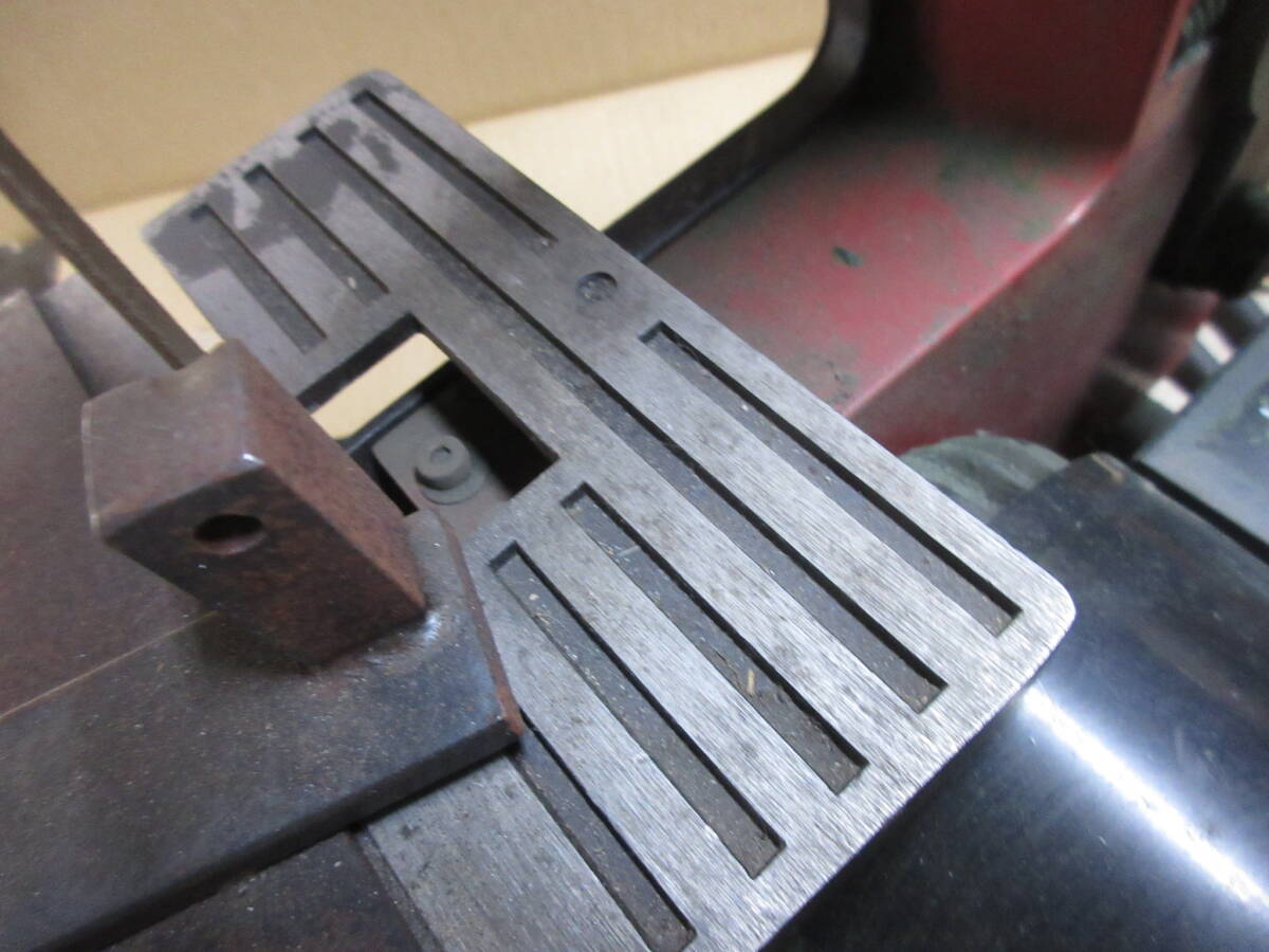 追加写真有　動作確認ジャンク　REXON レクソン 卓上ベルトサンダー B-130R　オマケベルト付属_画像8