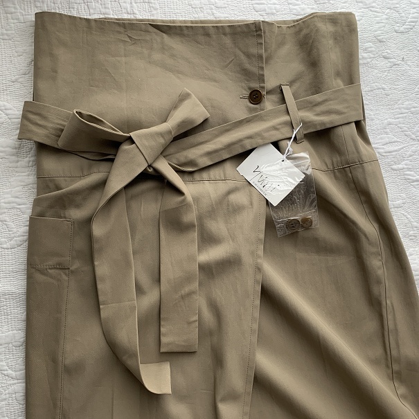 新品タグ付き　ユニ 　yuni 　スカート　ハイウエスト　ロングスカート　ラップ巻きカート　綿コットン　ベージュ定価1,4万_画像6