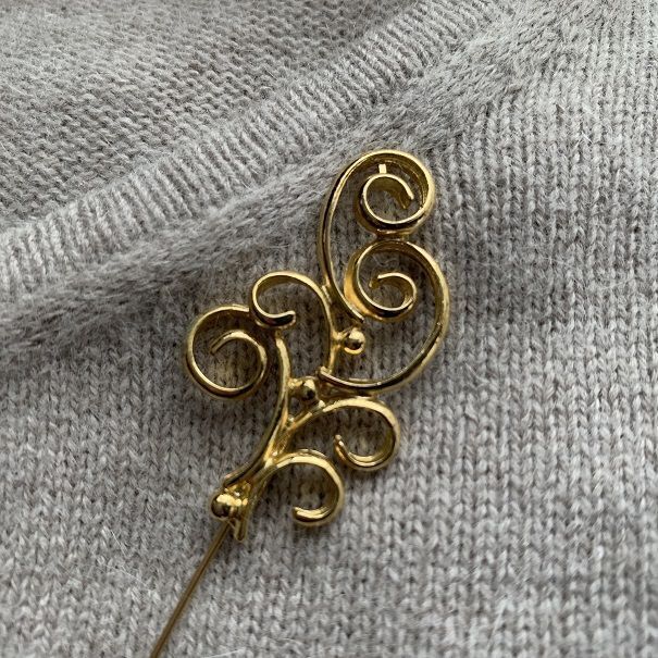 ハットピン　ロカイユ柄　ピンブローチ　フランスアンティーク　ヴィンテージ_画像9