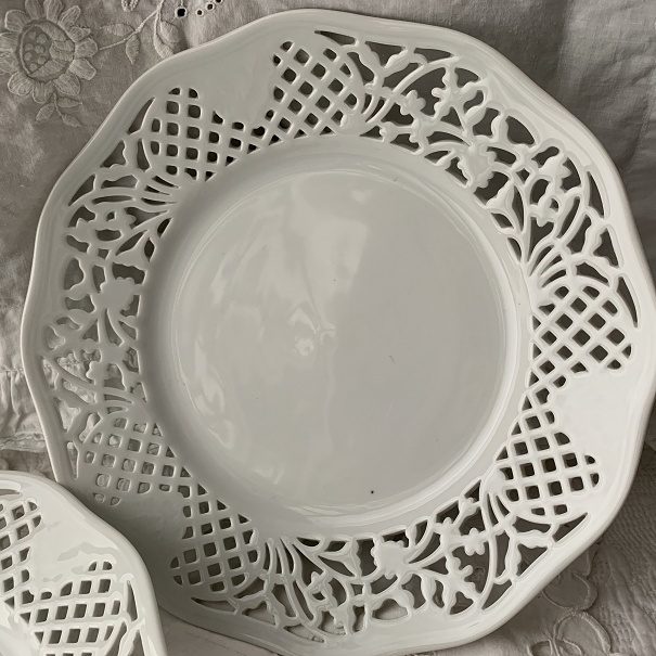 Schumann Bavaria シューマン ババリア 透かし皿 2枚セット レースプレート 白磁器 ドイツ製 アンティーク ヴィンテージ_画像2