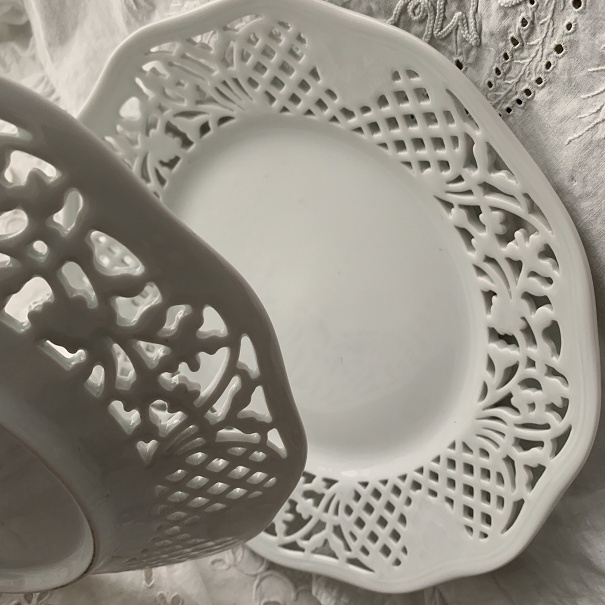 Schumann Bavaria シューマン ババリア 透かし皿 2枚セット レースプレート 白磁器 ドイツ製 アンティーク ヴィンテージ_画像9