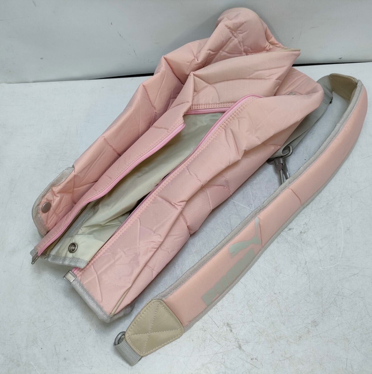 管理1317 【送料無料】PUMA プーマ キャディバッグ ゴルフバック 軽量 口枠6分割 フード/ショルダー付 キズ汚れあり 現状品_画像6