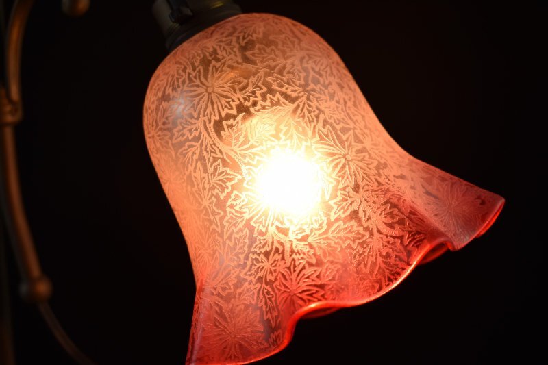 【蔵A5466】卓上照明 スタンド 真鍮 電笠 ランプシェード フランス_画像5