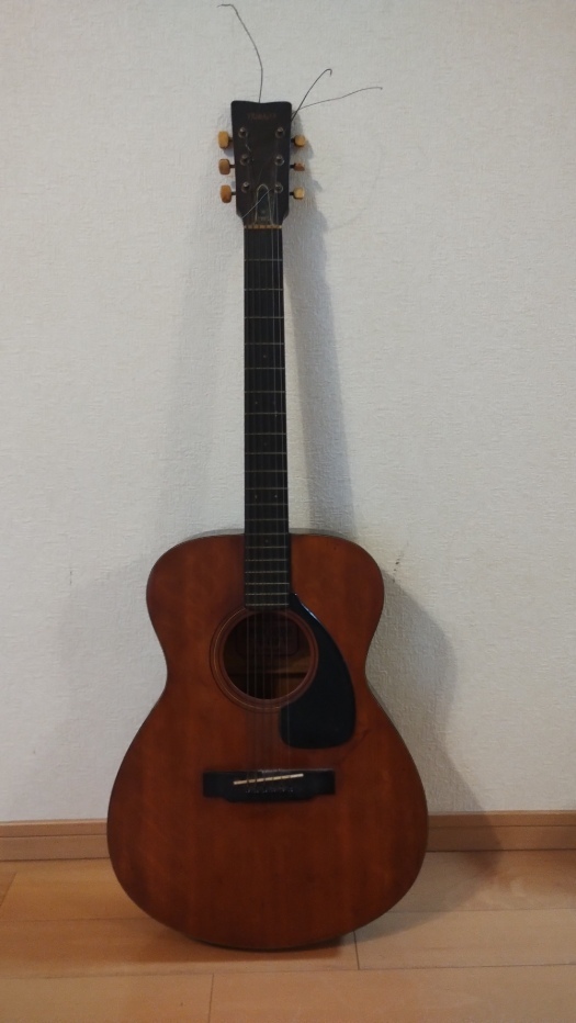 ★中古★YAMAHA ヤマハ FG-110 アコースティックギター 赤ラベル 本体のみ 現状品_画像1