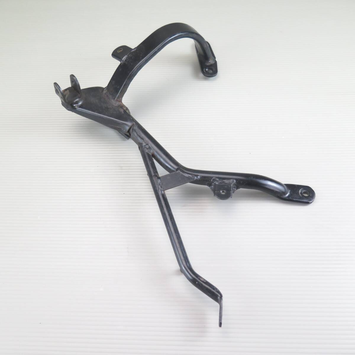 ●TZR250 [3MA] 後方排気 純正 左右 メインステップ　ペグ 修理素材に 中古 ヤマハ YAMAHA KR060414_画像8