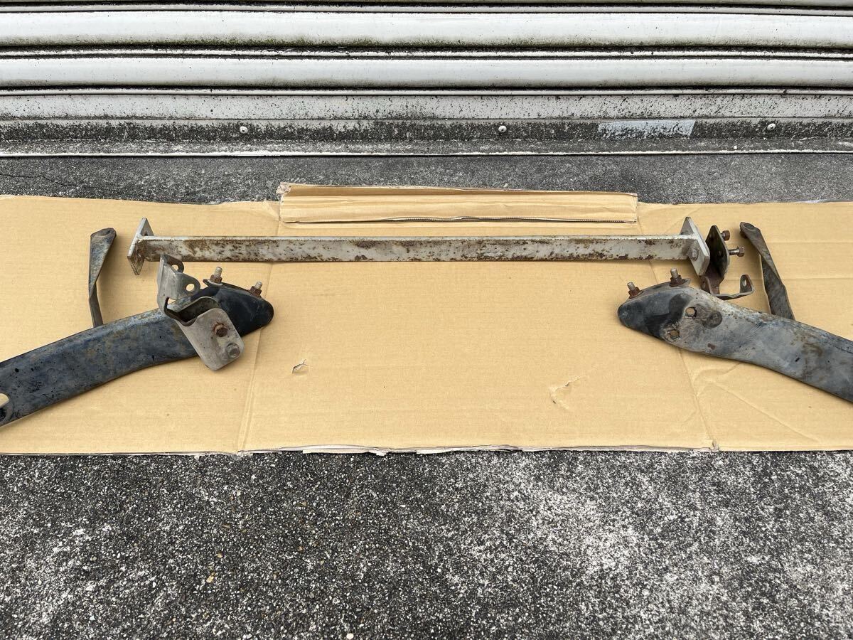 激レア！【当時物】日産 C110 スカイライン ケンメリ フロントバンパー ブラケット 3点セット NISSAN SKYLINE 旧車 補修ベース_画像4