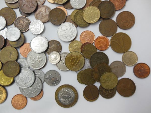 海外旧硬貨　アジアなどばらばら約840ｇ　外国旧硬貨 お安くどうぞ_画像8