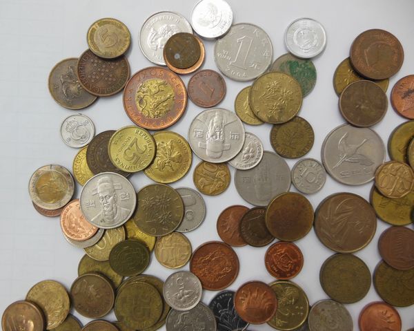 海外旧硬貨　アジアなどばらばら約840ｇ　外国旧硬貨 お安くどうぞ_画像3