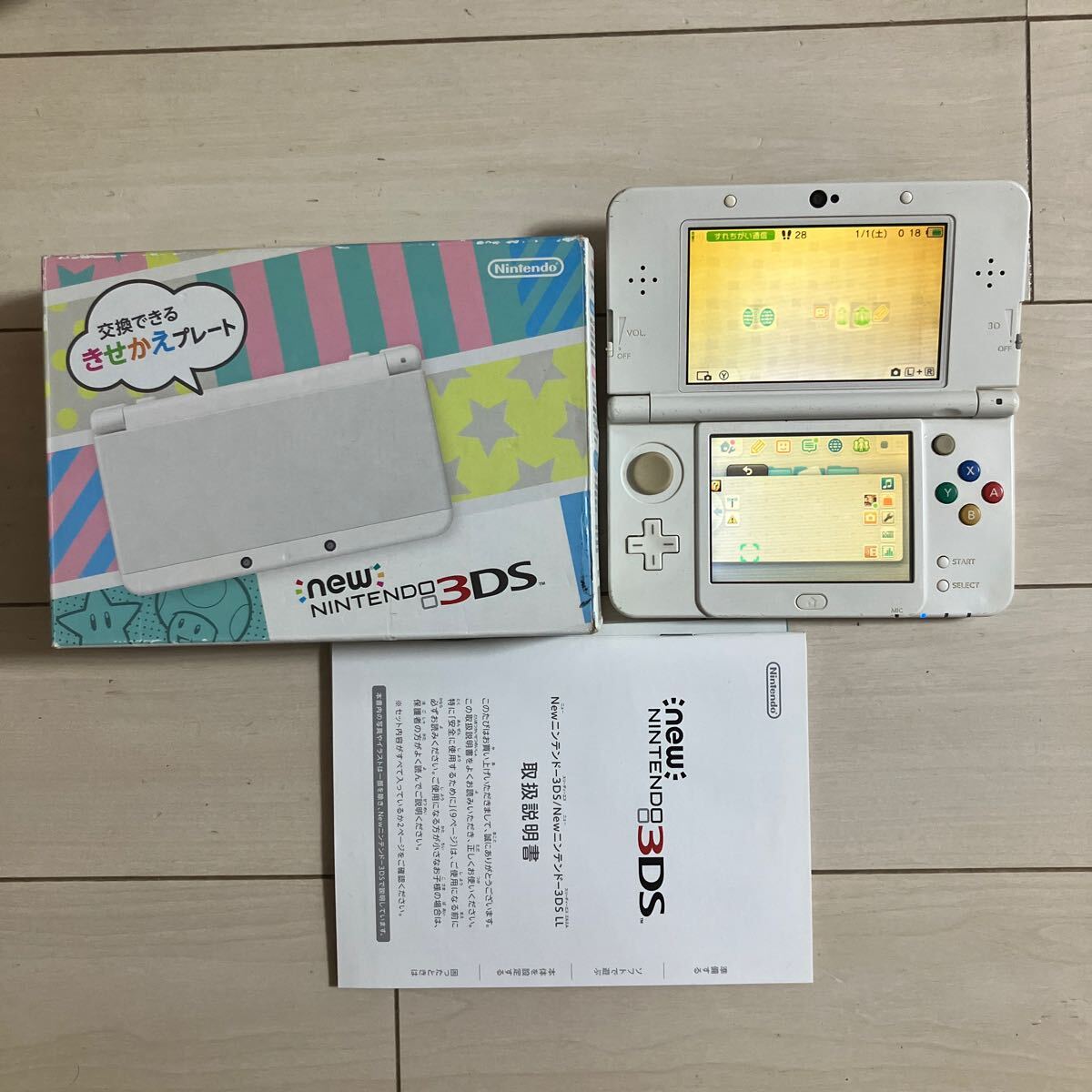 Nintendo NEW 3DS KTR-001 本体 初期化 箱 バッテリーパック 付き 任天堂 ニンテンドー ニュー スリーディーエス DS ホワイト 難あり_画像1