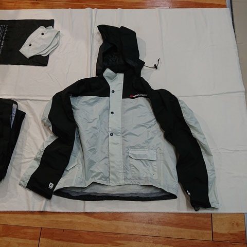 【中古美品】YAMAHA　ヤマハ　CY-0072　レインウェア　セットアップ　LLサイズ　グレー_画像4