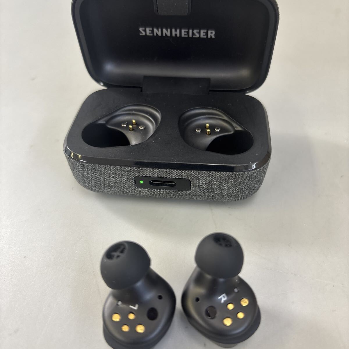 ■□3519 SENNHEISER ゼンハイザー MOMENTUM TrueWireless3 ワイヤレスイヤホン ジャンク□■_画像4