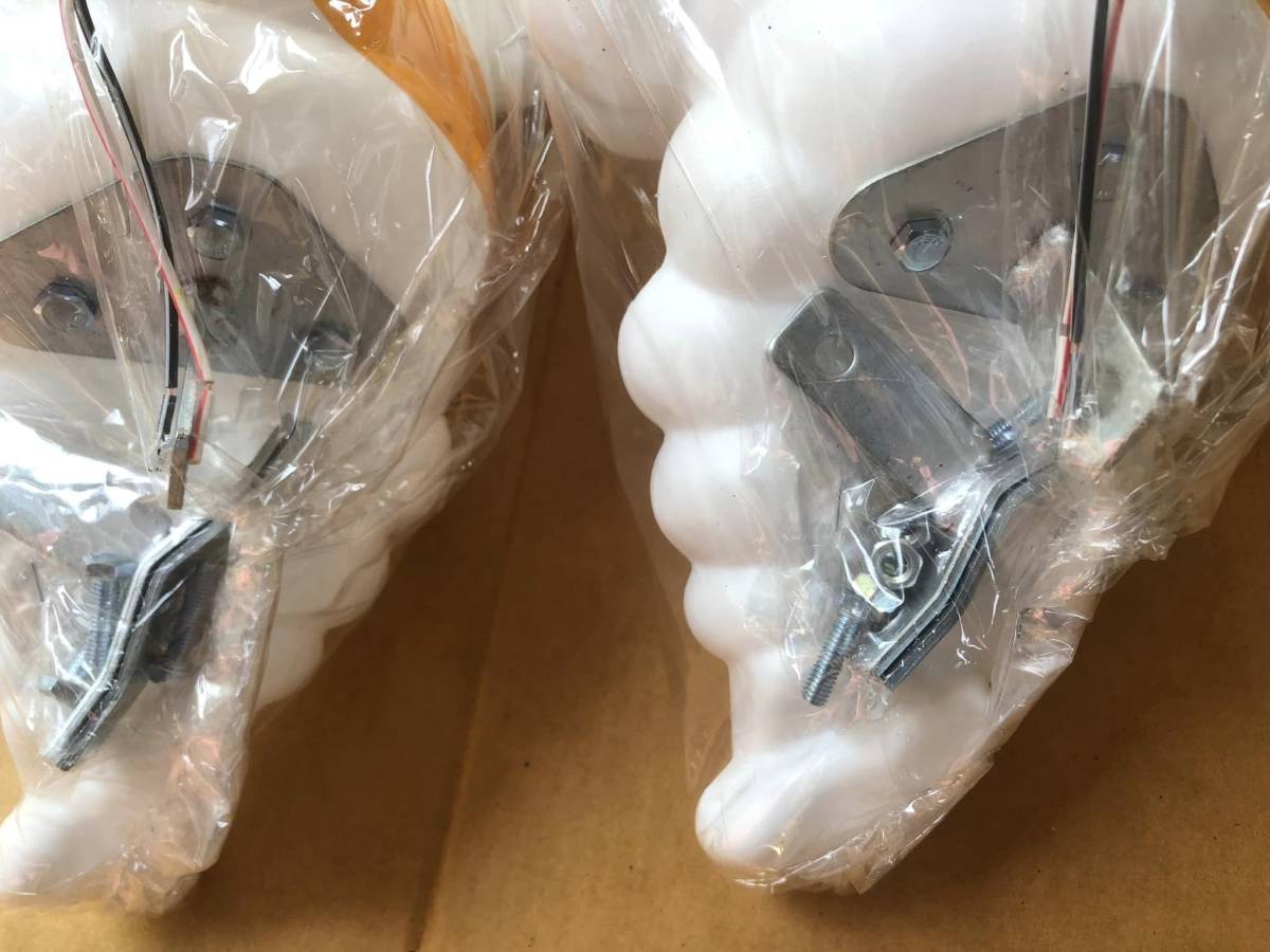 行燈　マスコット 8インチ　右　黄色　2体セット ユーロ　LED　リプロ　ミシュランマン ビバンダム ※ステッカー１枚プレゼント_画像2