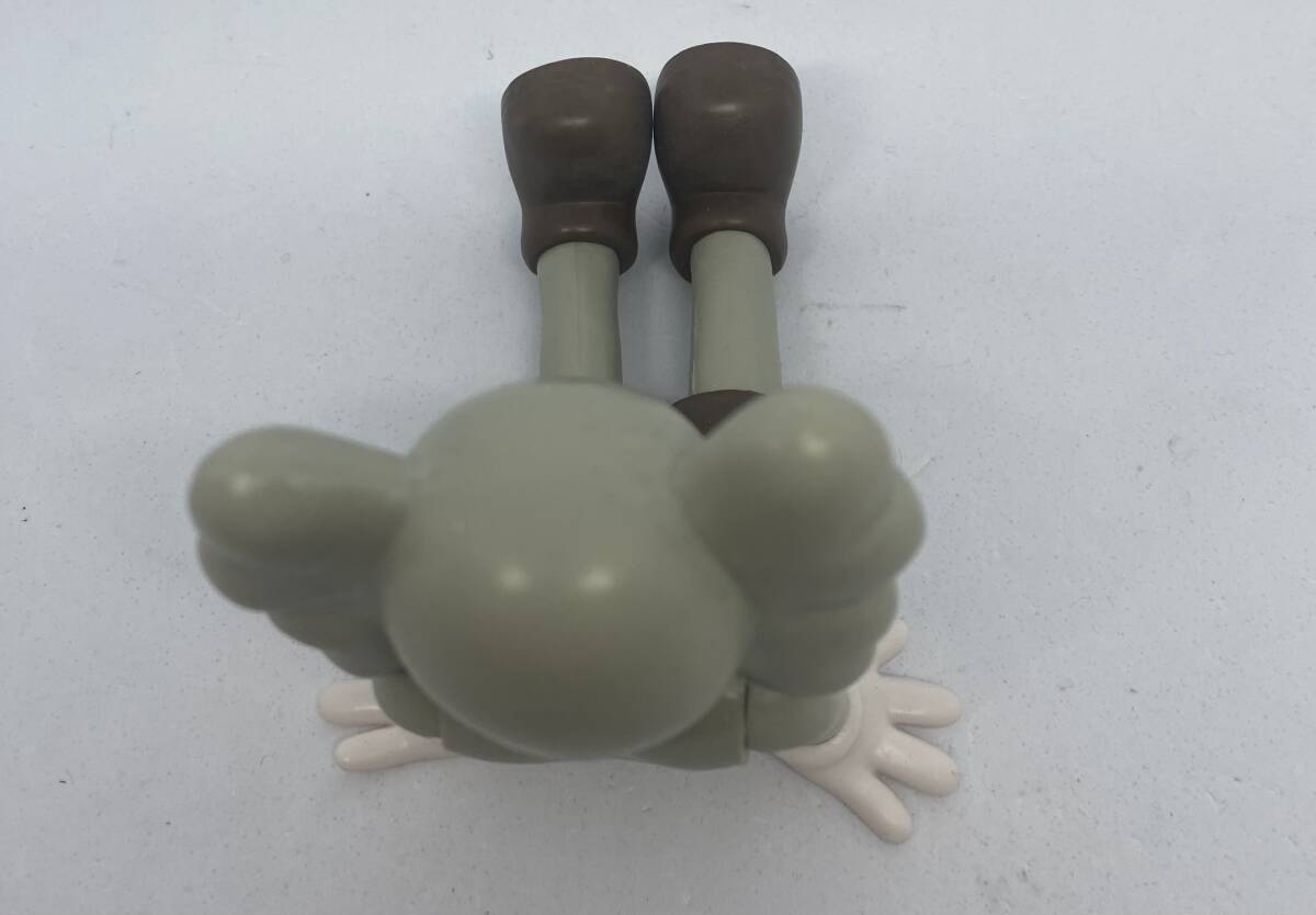 KAWS Companion 座っているカウズコンパニオン ミニチュア ソフビ フィギュア オブジェ_画像4