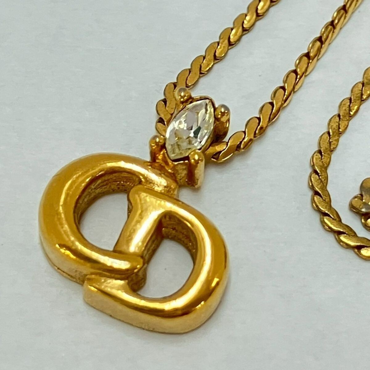 S031-K65-666★ Christian Dior クリスチャン・ディオール アクセサリー ネックレス CDロゴ ストーン ゴールドカラー KA_画像1