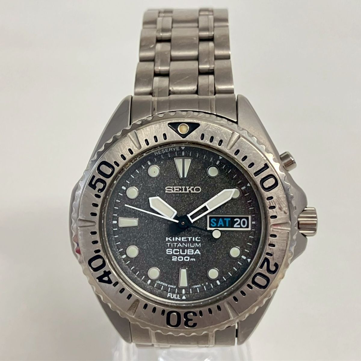 T057-I71-1538◎ SEIKO セイコー メンズ腕時計 SCUBA 5M63-0B40 オートクォーツ KINETIC 回転ベゼル ラウンド デイデイト 稼働 KA_画像3