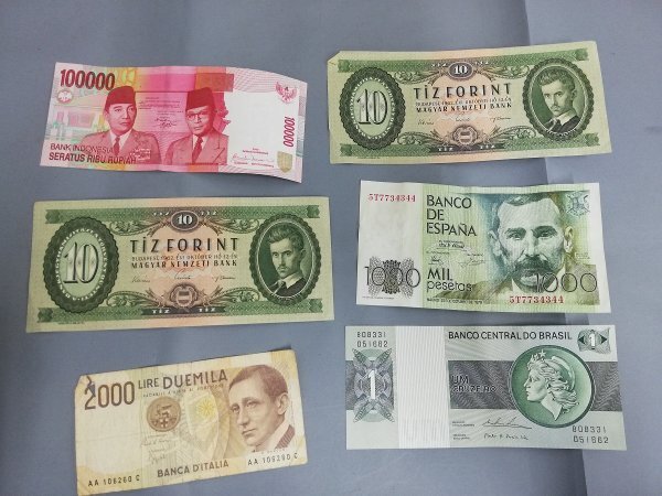 0904B18（2）　世界の紙幣　旧紙幣　古紙幣　おまとめ60枚　パラグアイ　ブラジル　インドネシア など_画像7
