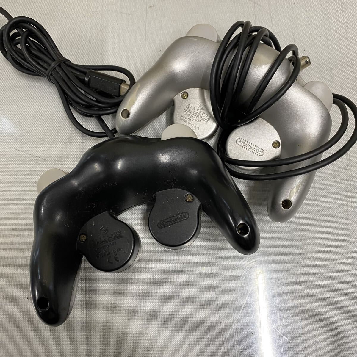 ▲230 任天堂 Nintendo GAMECUBE ゲームキューブ DOL-001 本体 コントローラー バイオレット 通電確認済み_画像10