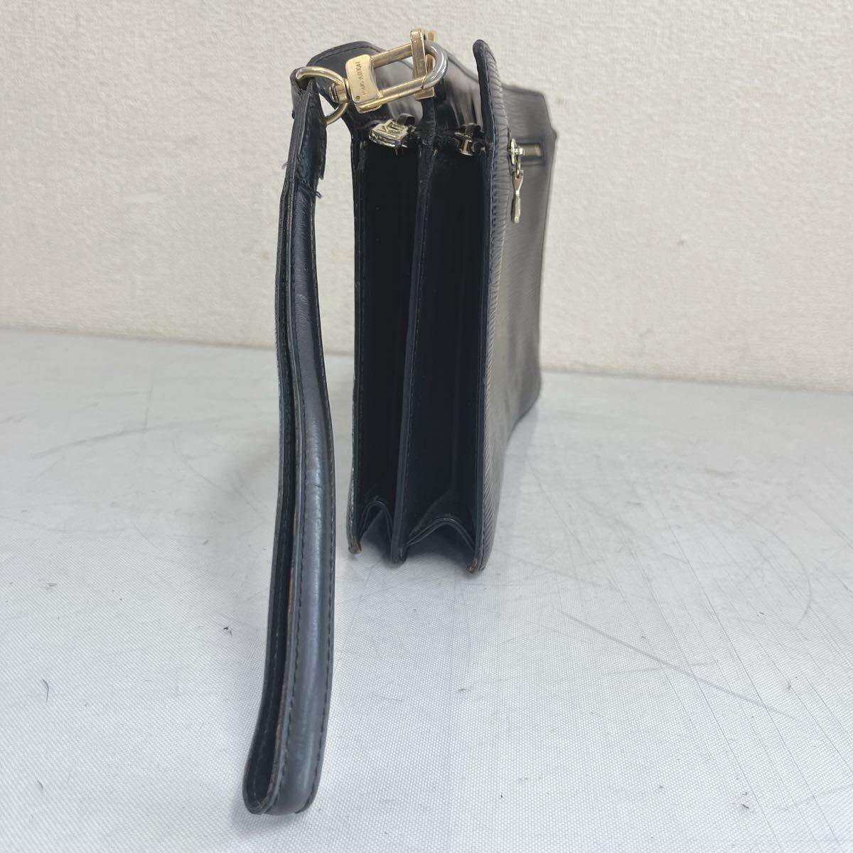 LOUIS VUITTON ルイヴィトン クラッチバッグ セカンドバッグ アンギャン M52112 エピ_画像2