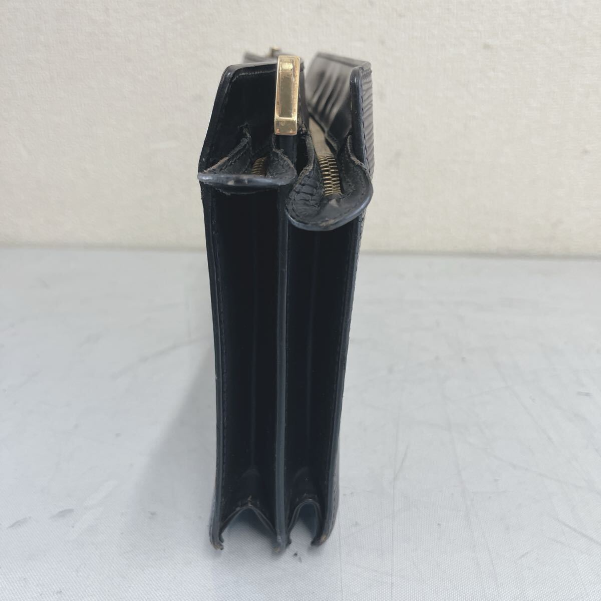 LOUIS VUITTON ルイヴィトン クラッチバッグ セカンドバッグ アンギャン M52112 エピ_画像4