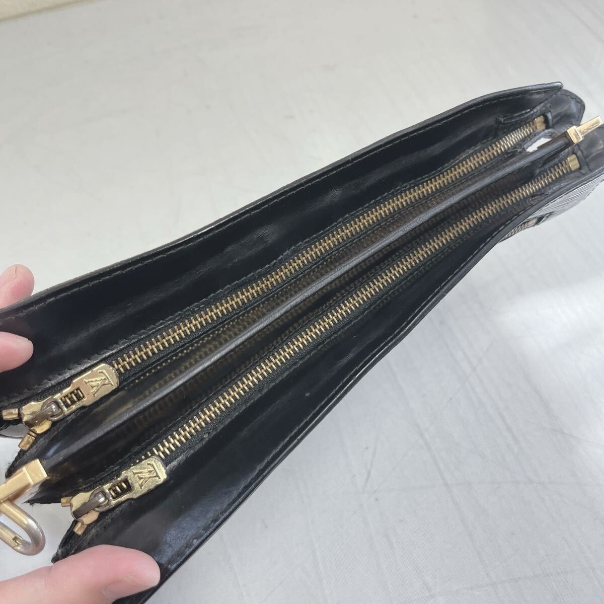 LOUIS VUITTON ルイヴィトン クラッチバッグ セカンドバッグ アンギャン M52112 エピ_画像7