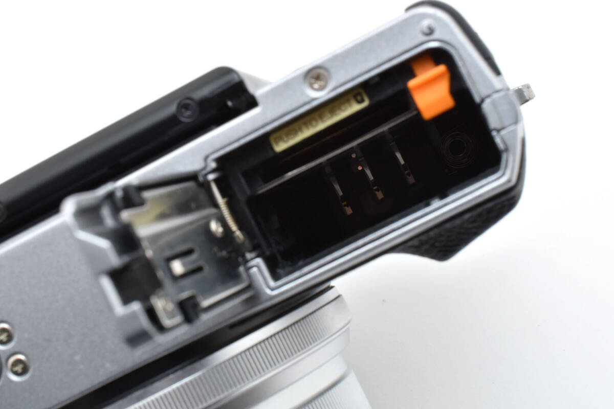 FUJIFILM X30 シルバー コンパクトデジタルカメラ コンデジ デジカメ 中古 富士フィルム 動作品_画像10