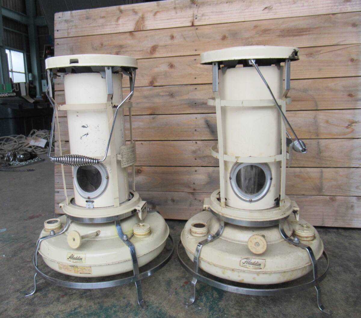 デラックス ブルーフレーム ヒーター 2セット P250052 P320051 アラジン イングランド製 aladdin 中古 福山通運営業所どめ ストーブ 灯油_画像1