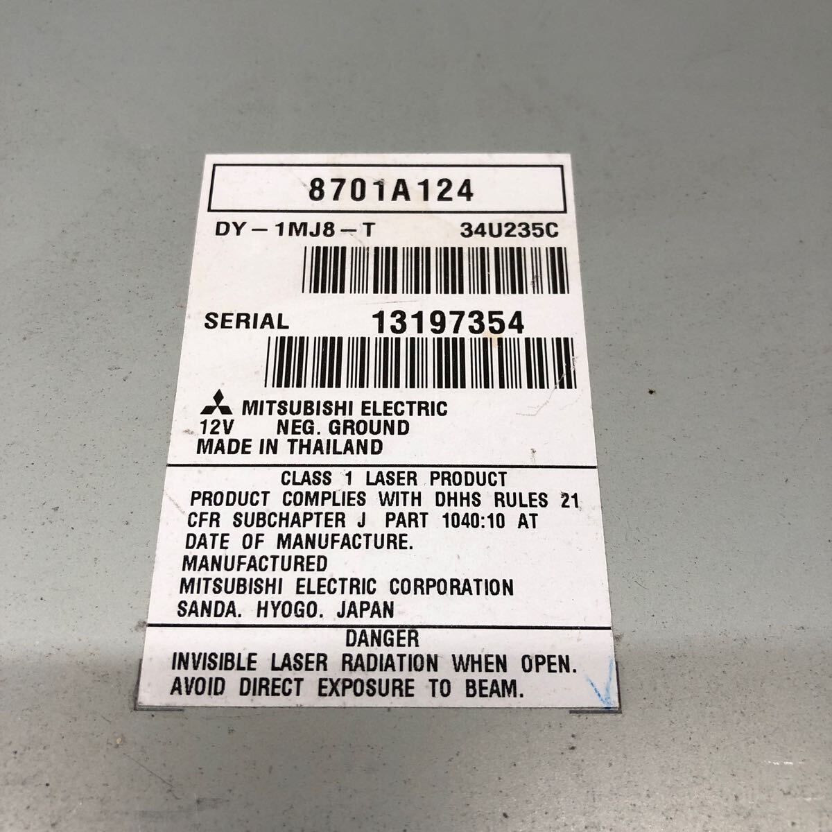 AV10-285 激安 カーステレオ MITSUBISHI 三菱 8701A124 DY-1MJ8-T 34U235C CDプレーヤー FM/AM 本体のみ 簡易動作確認済み 中古現状品_画像3