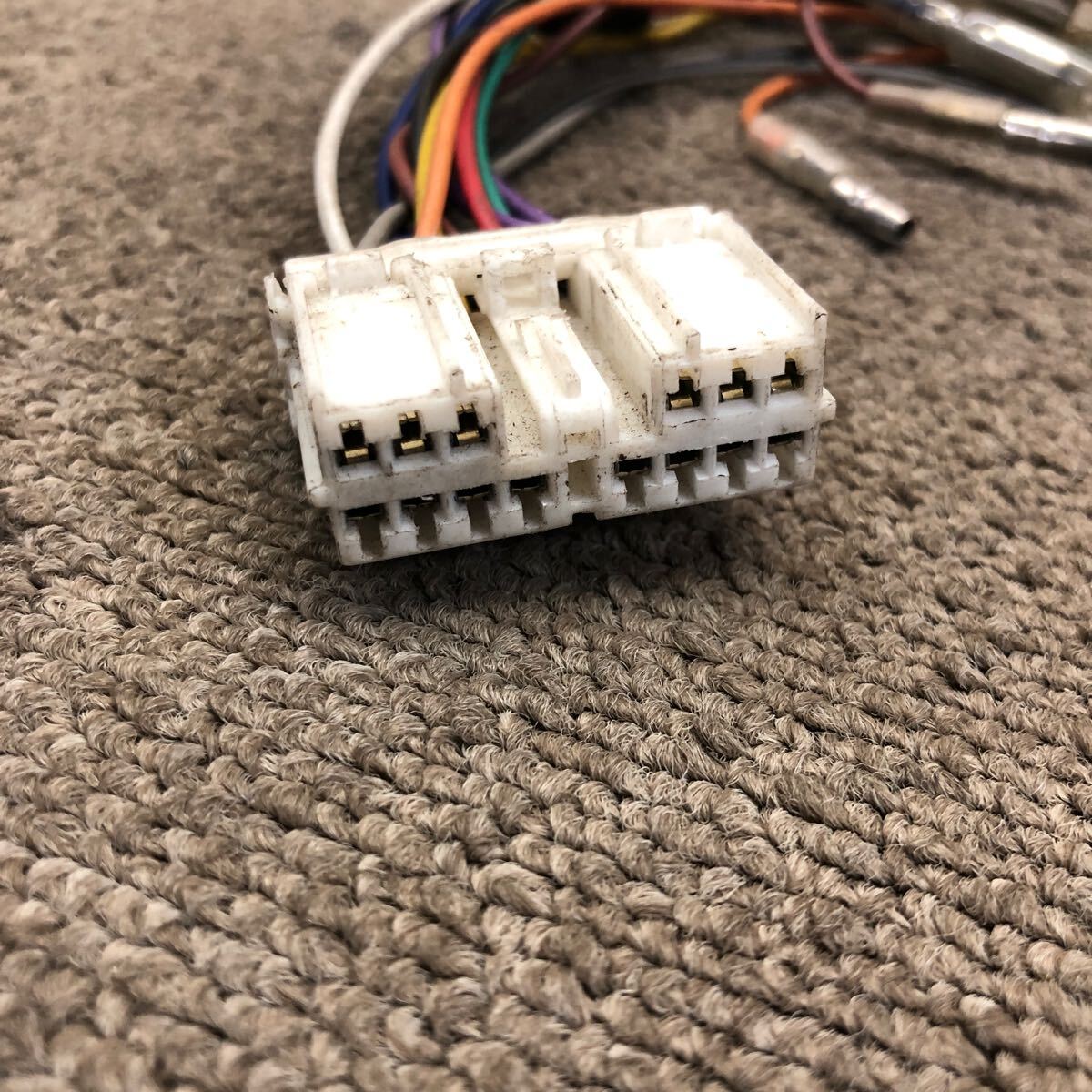 AV10-285 激安 カーステレオ MITSUBISHI 三菱 8701A124 DY-1MJ8-T 34U235C CDプレーヤー FM/AM 本体のみ 簡易動作確認済み 中古現状品_画像6