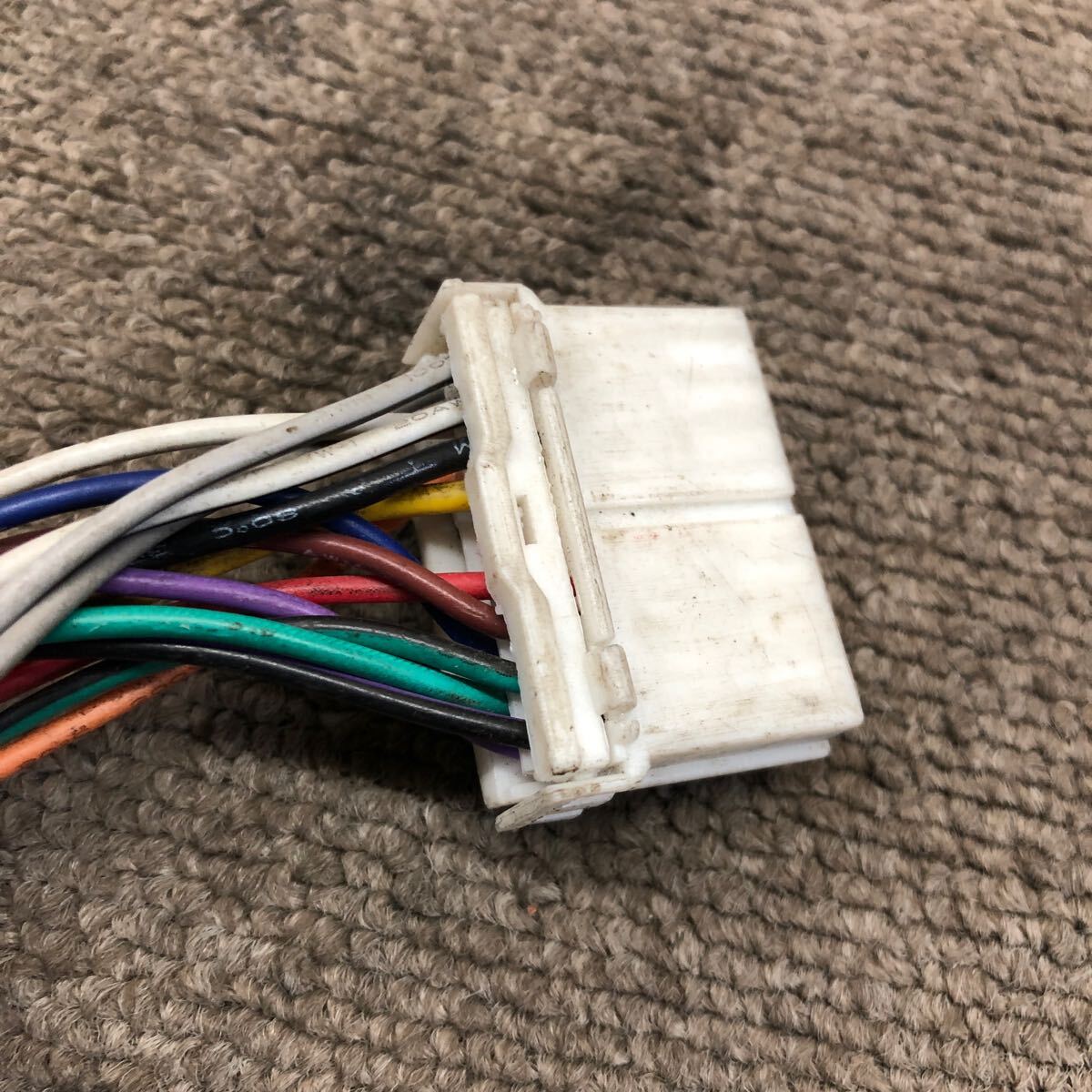 AV10-285 激安 カーステレオ MITSUBISHI 三菱 8701A124 DY-1MJ8-T 34U235C CDプレーヤー FM/AM 本体のみ 簡易動作確認済み 中古現状品_画像7