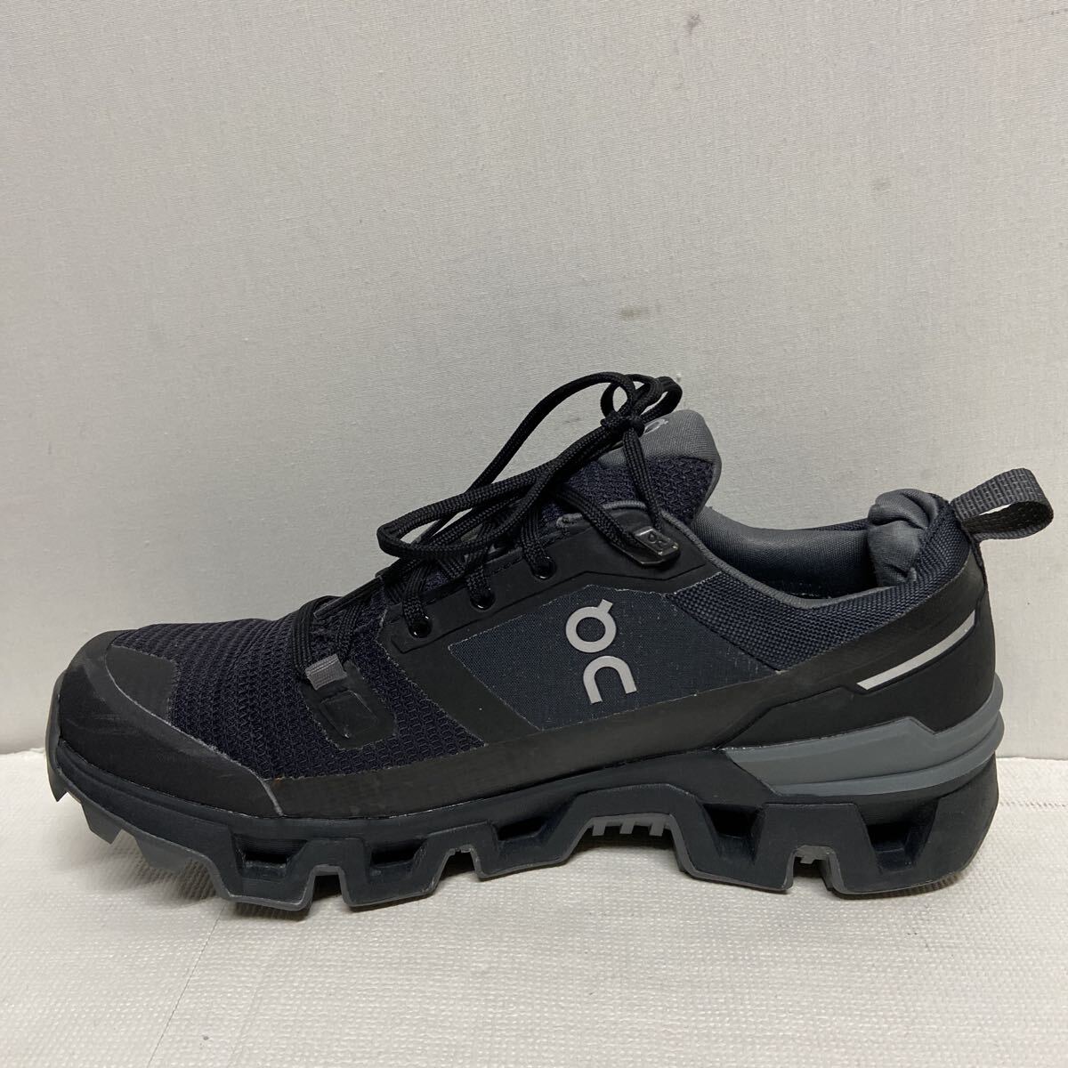 【on cloud X オンクラウド】Cloudwander Waterproof ローカットスニーカー 24.5cm ブラック 2510oki h_画像4