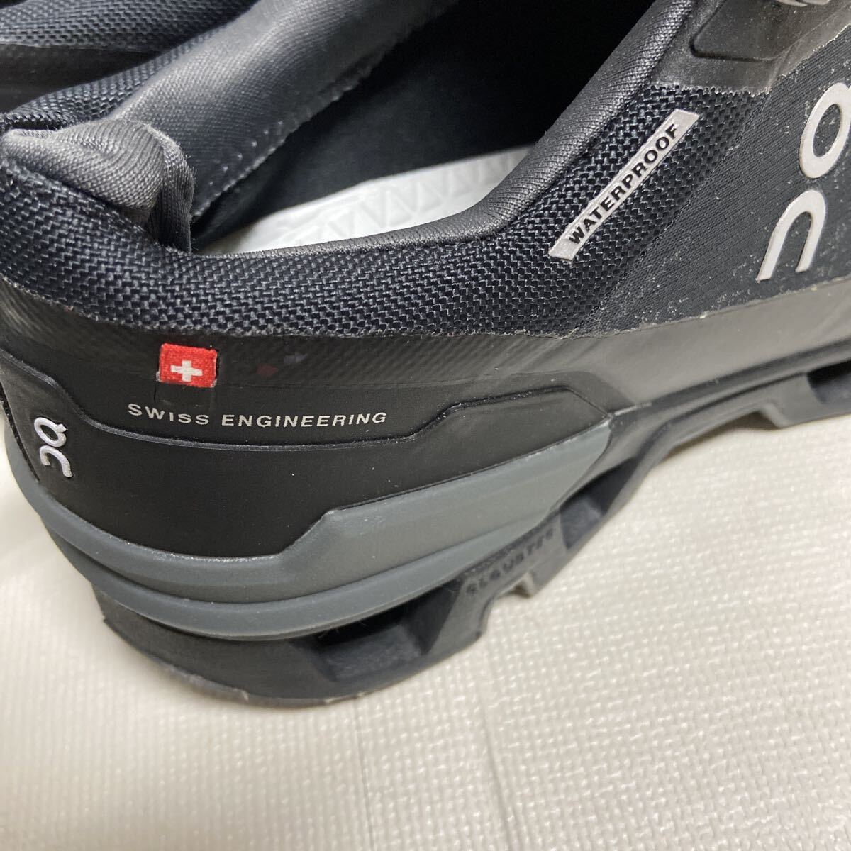 【on cloud X オンクラウド】Cloudwander Waterproof ローカットスニーカー 24.5cm ブラック 2510oki h_画像7