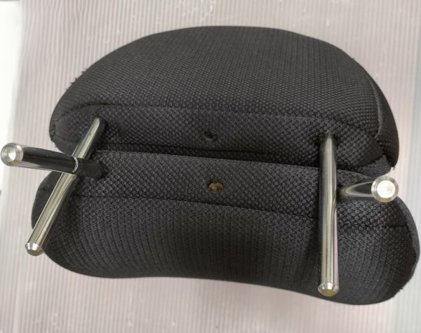 ★　ダイハツ　アトレー　Ｓ２２０Ｇ　後列左右　ヘッドレスト　　純正中古部品　　自管理5ta372_画像4