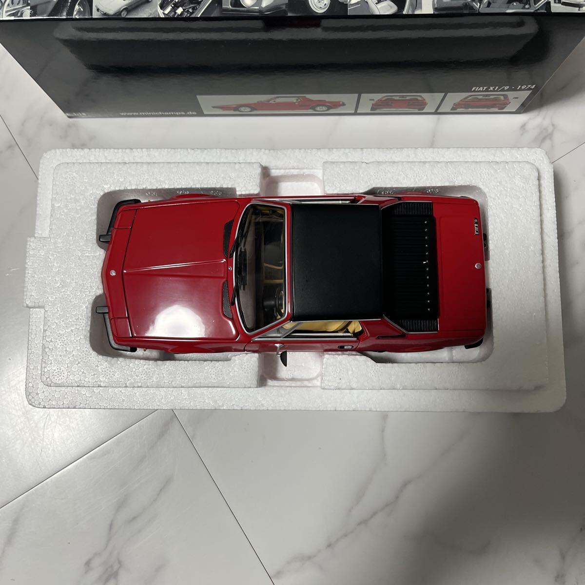 【箱付き】《1/18スケール》Fiat X1/9 1974 minichamps ミニカー 模型 コレクション放出 メタルダイキャスト フィアット レッド_画像3
