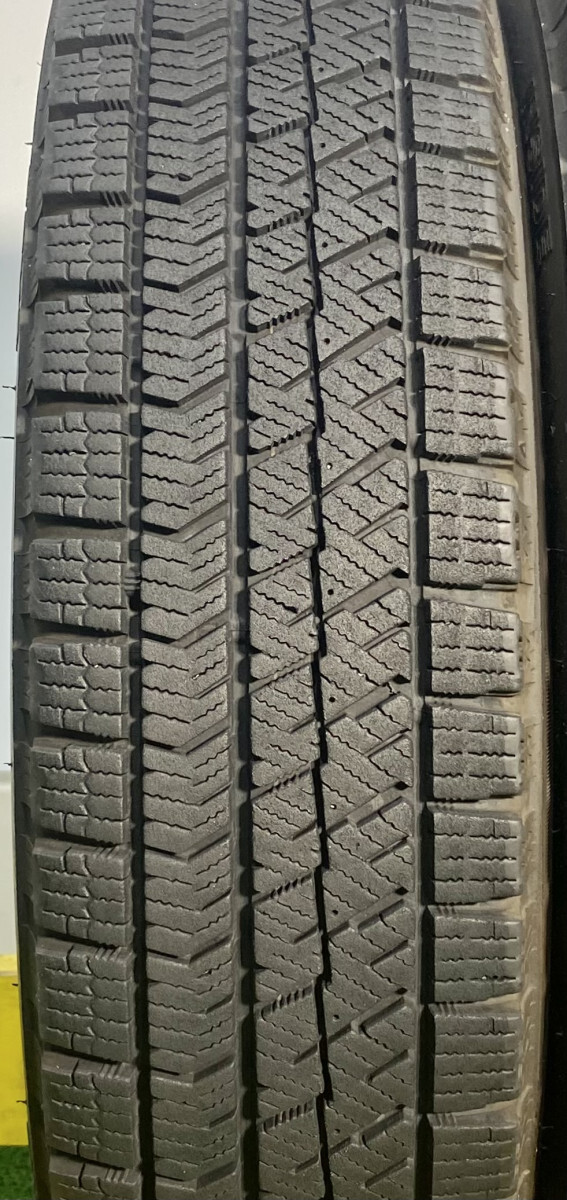 145/80R13 75Q Bridgestone BLIZZAK VRX2 中古 スタッドレスタイヤ 4本セット 2022年製 ※本州送料無料 145/80/13 冬タイヤ U5274.I